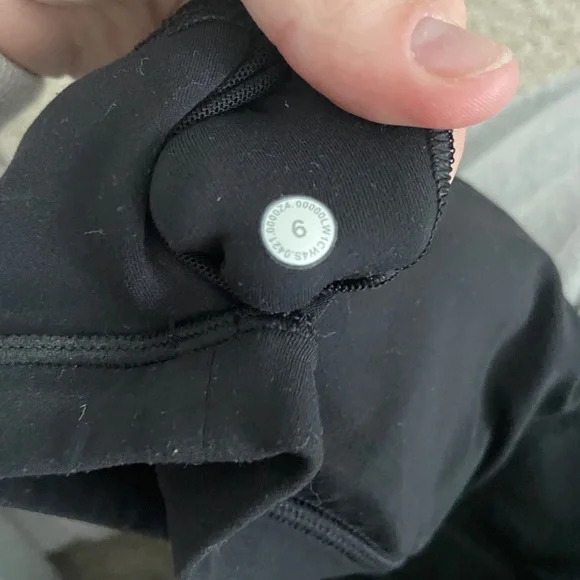 Lululemon Black Align Tank Crop Top - Picture 3 of 3